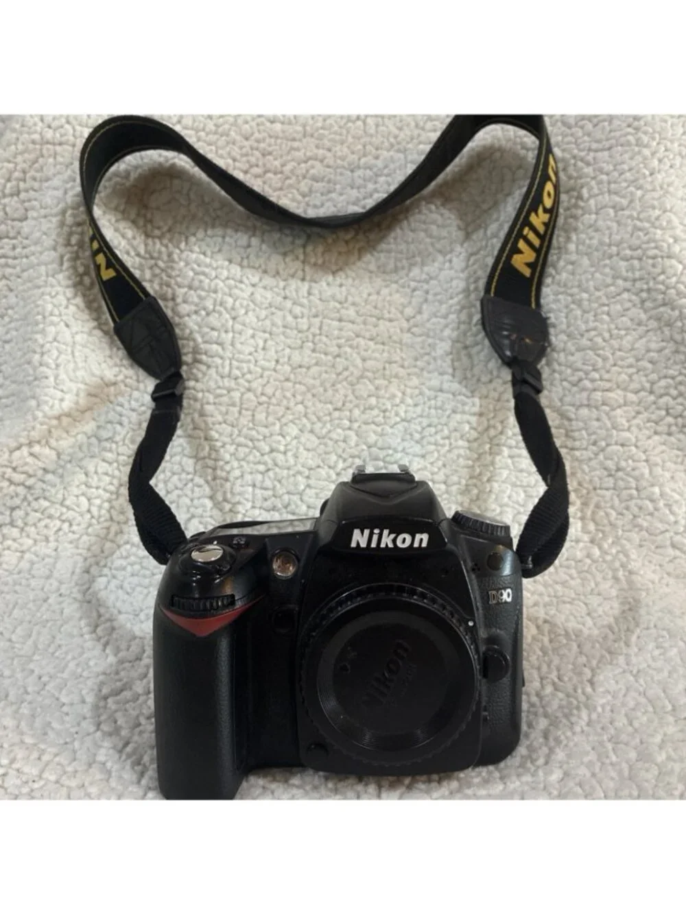 MINT Nikon D90 Digital SLR Camera (Body Only) With New Battery And Charger